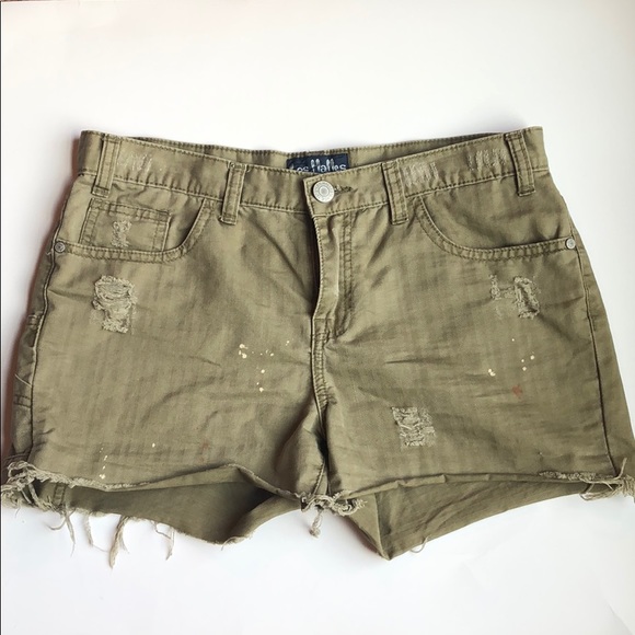 les halles Pants - Les Halles army green colored shorts